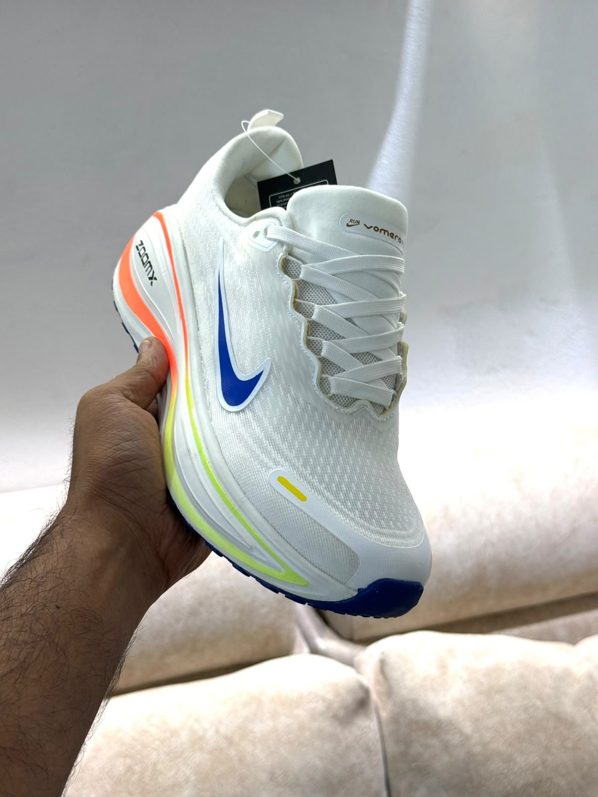 ZoomX Vomero Plus